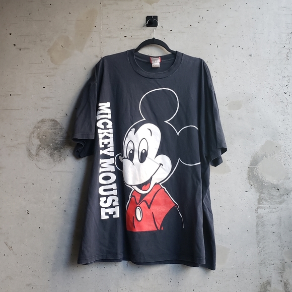 90s STYLE EDIT • Drew Barrymore • Vtg Disney Mickey Mouse TShirt